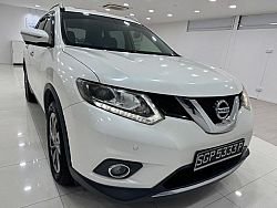 Nissan X-Trail 2.0 CVT Sunroof 4WD 2016 White Rear Entertainment